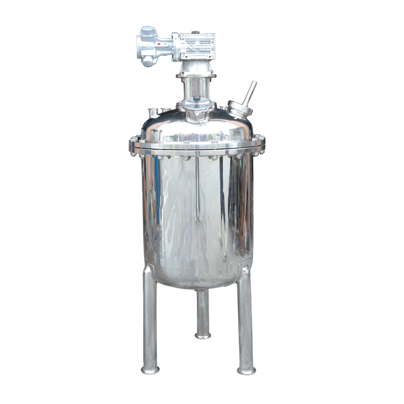 Pressure resistant single-layer mixing tank